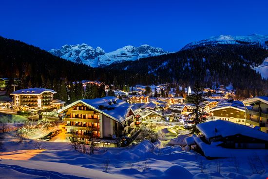 Madonna di Campiglio - Inverno 2 Madonna di Campiglio @AdobeStock.com 